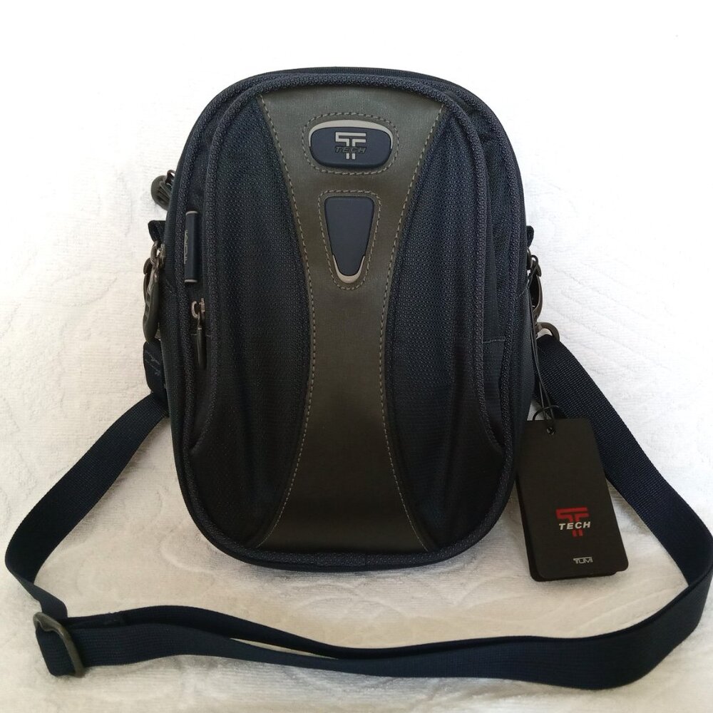 NWT Tumi T-Tech Claremont Organizer Travel Tote - Blue/Black - Style # 5…